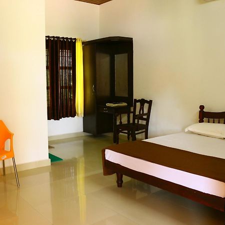 Baywatch Beach Resort Alappuzha 외부 사진