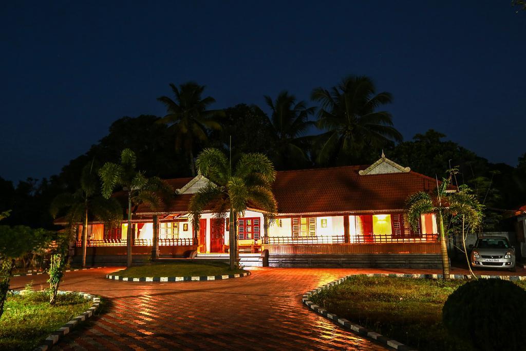Baywatch Beach Resort Alappuzha 외부 사진