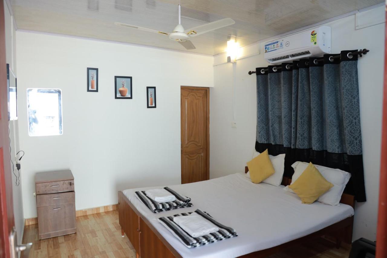 Baywatch Beach Resort Alappuzha 외부 사진
